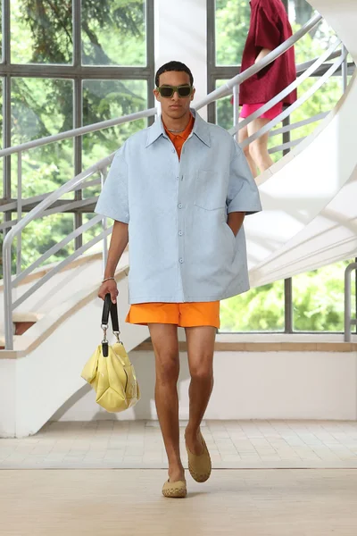 Look 38